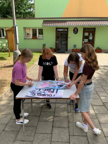 edfc76f9-4018-4c36-b4d4-ea04cd1ea30c