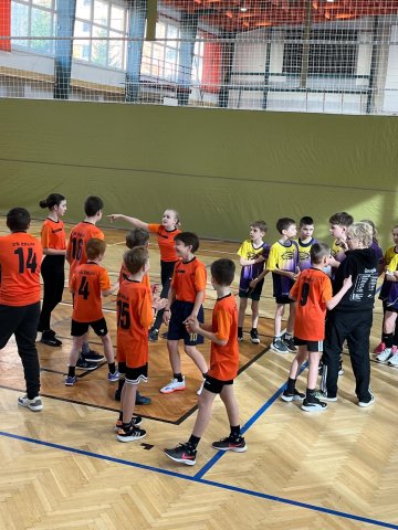 b2c69901-e065-43c7-ba41-4964f5cbbf02