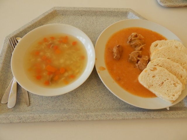 písmenková, segedínský guláš s houskovým knedlíkem