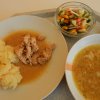 pórková polévka, krůtí maso v medové marinádě, brambory