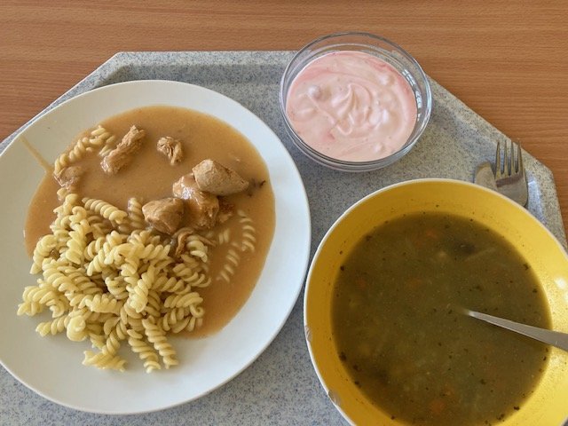 nebramboračka, krůtí na paprice, těstoviny