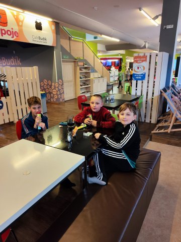 93b7e646-1d30-4cba-a2f1-ba236a5b1431